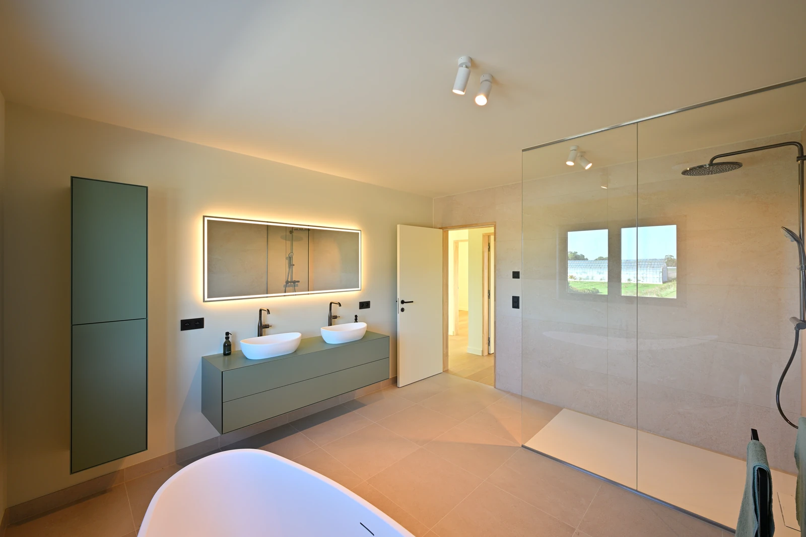 badkamer vanaf bad