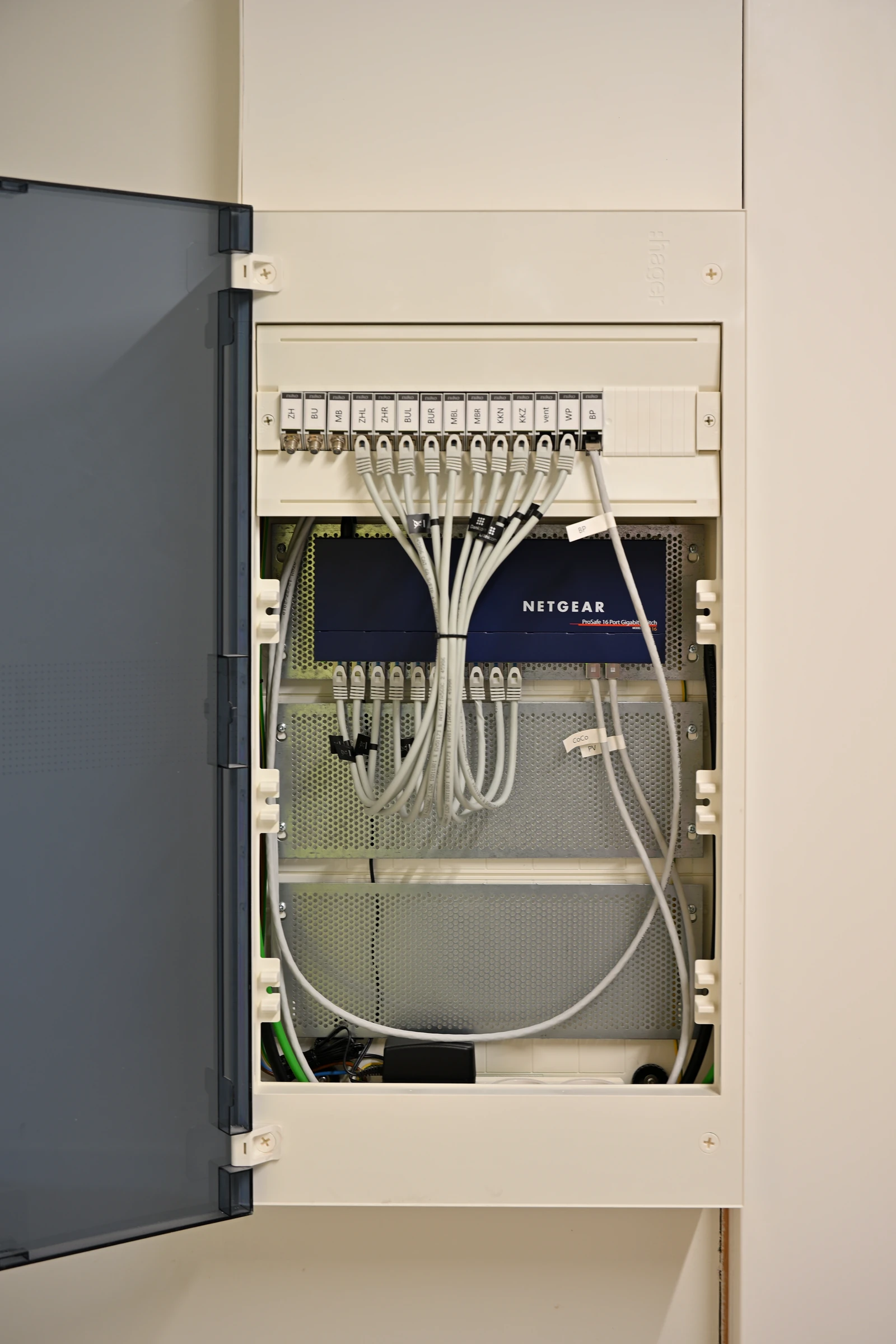 Detail multimediakast